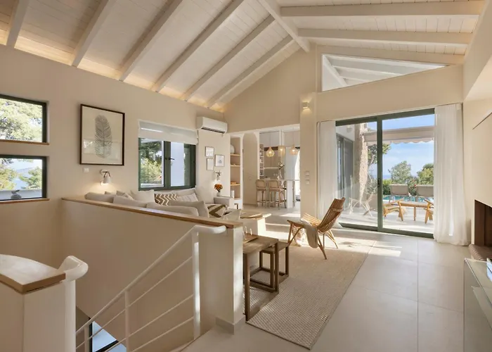 Levantina Villa Pórto Héli