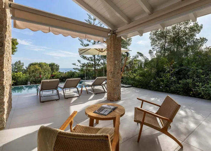 Levantina Βίλα *