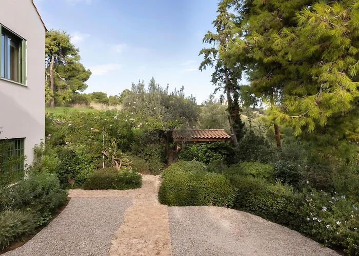 Levantina Villa Pórto Héli